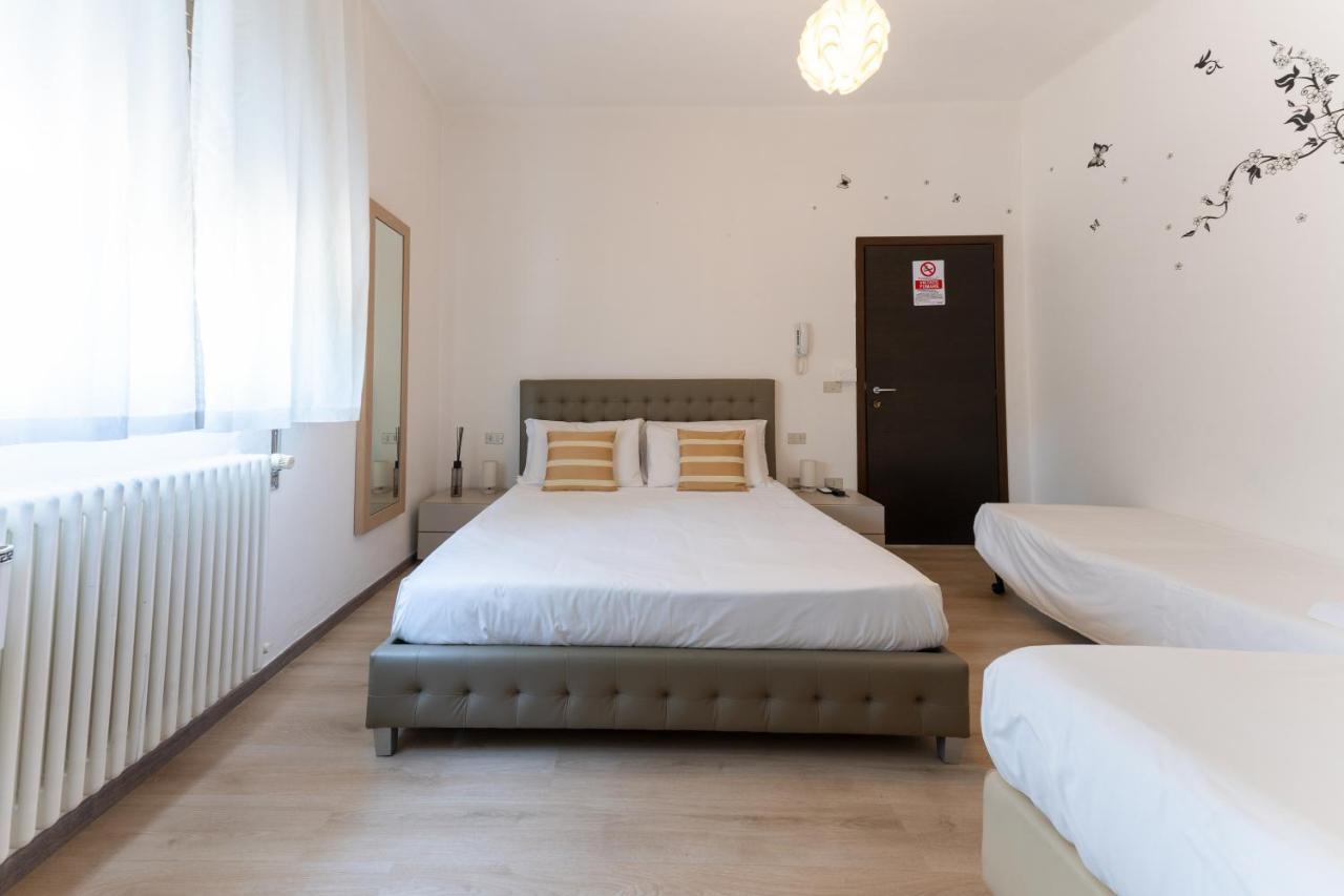 Hotel Benaco Mavras Peschiera del Garda Eksteriør bilde